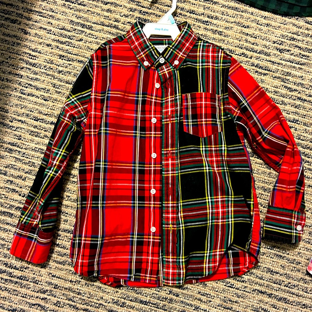 Crewcuts 4/5t button down, perfect for the holidays!